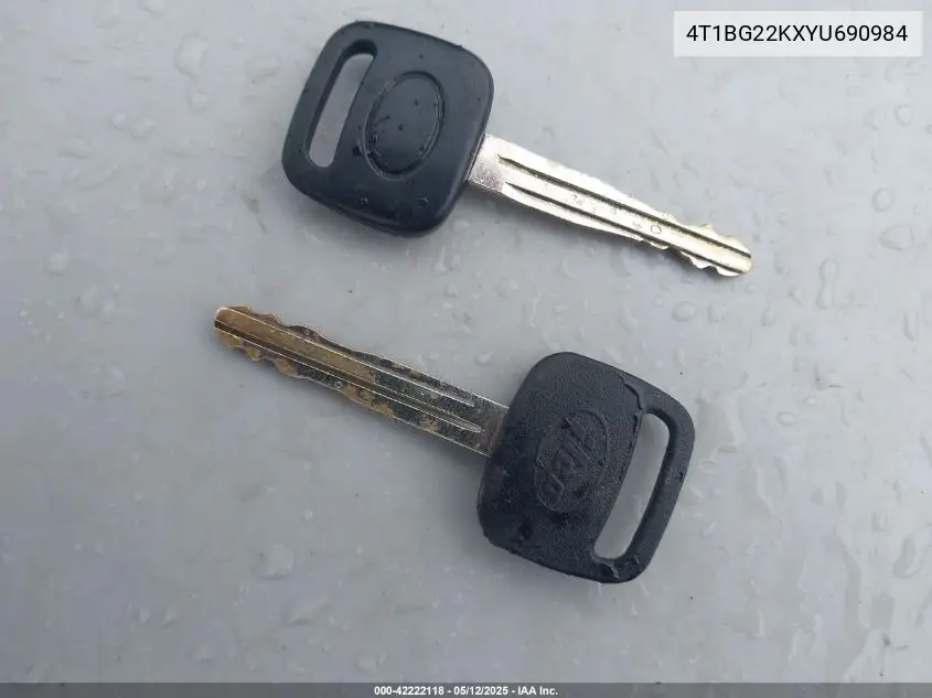 2000 Toyota Camry Ce VIN: 4T1BG22KXYU690984 Lot: 42222118