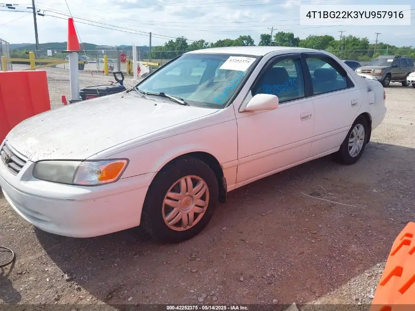 2000 Toyota Camry Le VIN: 4T1BG22K3YU957916 Lot: 42252375