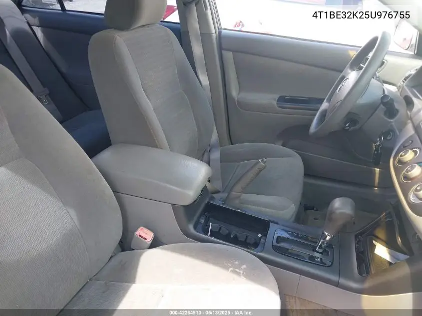 2005 Toyota Camry Le VIN: 4T1BE32K25U976755 Lot: 42264513