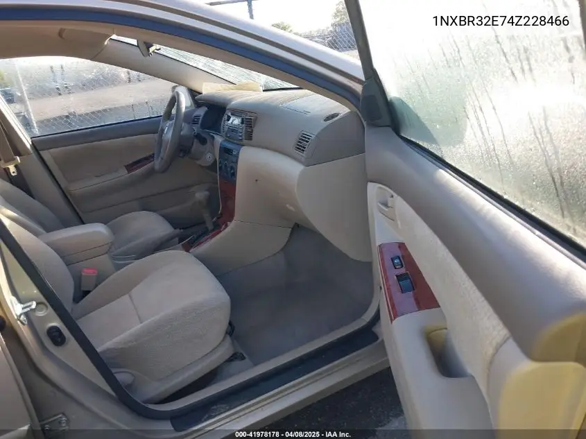 2004 Toyota Corolla Le VIN: 1NXBR32E74Z228466 Lot: 41978178