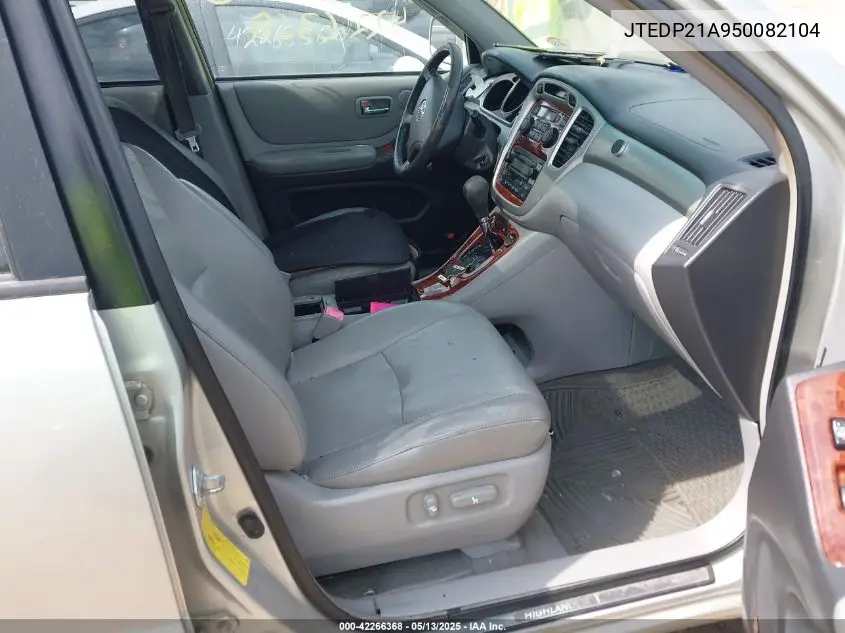 2005 Toyota Highlander Limited V6 VIN: JTEDP21A950082104 Lot: 42266368