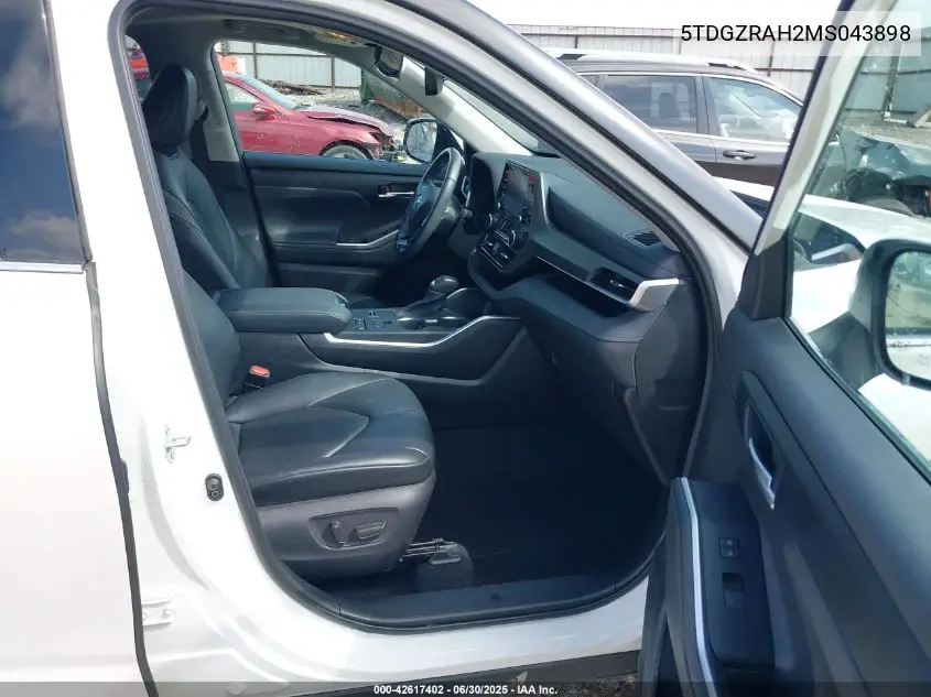 2021 Toyota Highlander Xle VIN: 5TDGZRAH2MS043898 Lot: 42617402