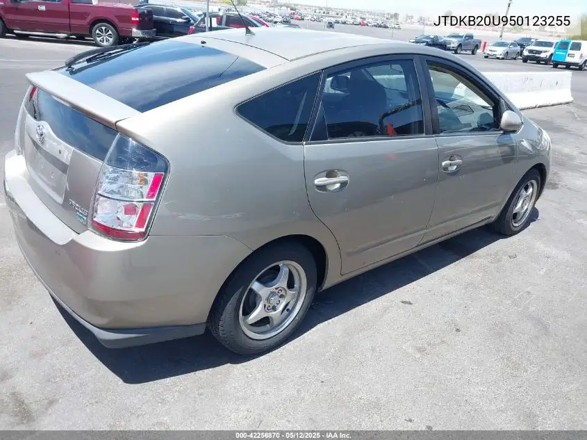 2005 Toyota Prius VIN: JTDKB20U950123255 Lot: 42256870