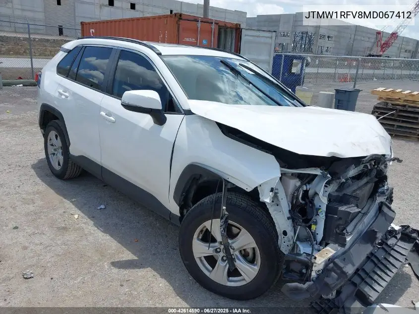 2021 Toyota Rav4 Xle VIN: JTMW1RFV8MD067412 Lot: 42614590