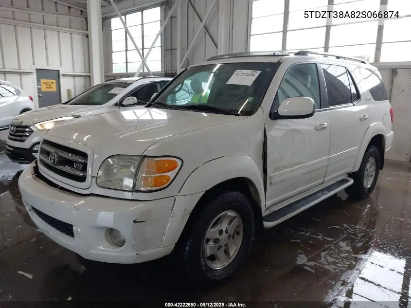 2002 Toyota Sequoia Limited V8 VIN: 5TDZT38A82S066874 Lot: 42222650