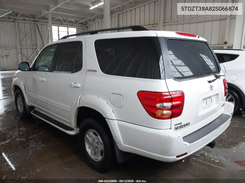 2002 Toyota Sequoia Limited V8 VIN: 5TDZT38A82S066874 Lot: 42222650