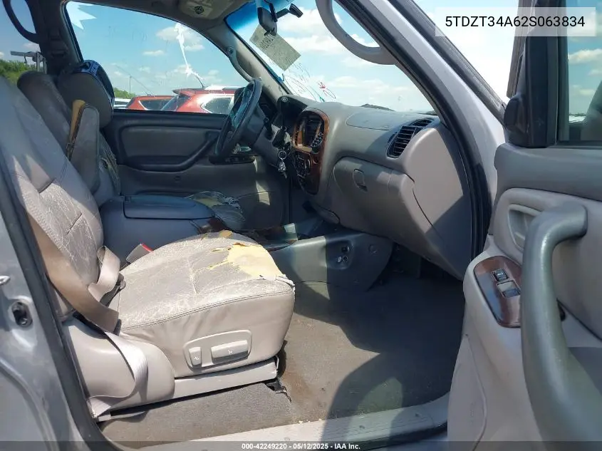 2002 Toyota Sequoia Sr5 V8 VIN: 5TDZT34A62S063834 Lot: 42249220