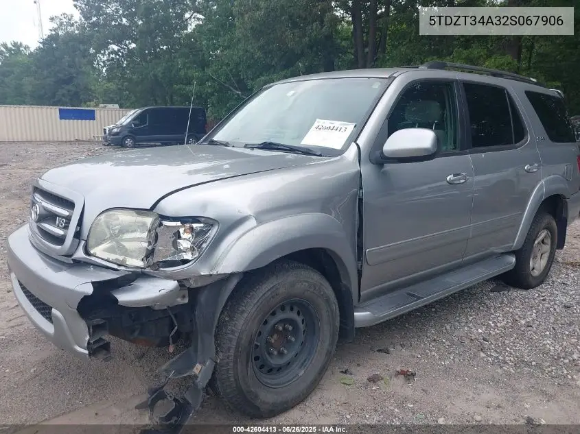 2002 Toyota Sequoia Sr5 V8 VIN: 5TDZT34A32S067906 Lot: 42604413