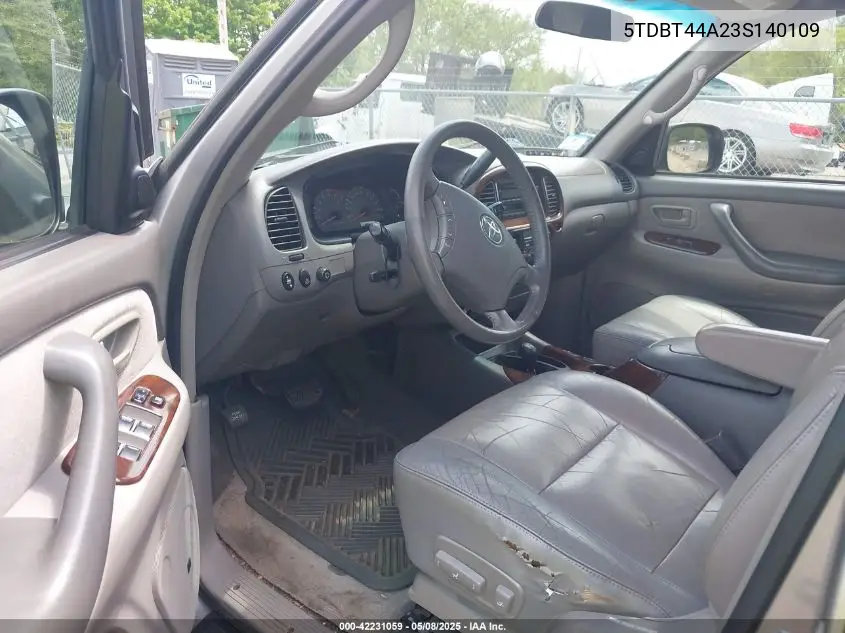 2003 Toyota Sequoia Sr5 V8 VIN: 5TDBT44A23S140109 Lot: 42231059