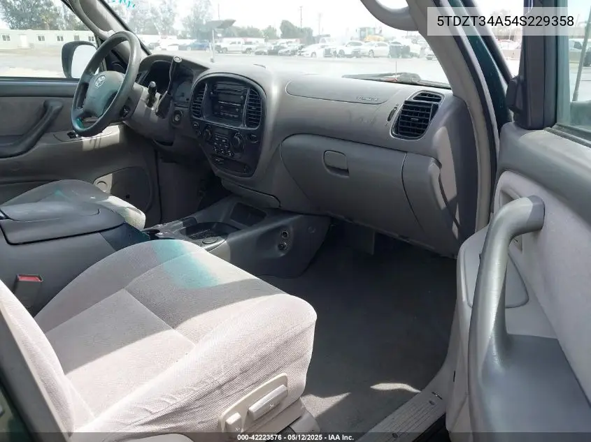 2004 Toyota Sequoia Sr5 V8 VIN: 5TDZT34A54S229358 Lot: 42223576