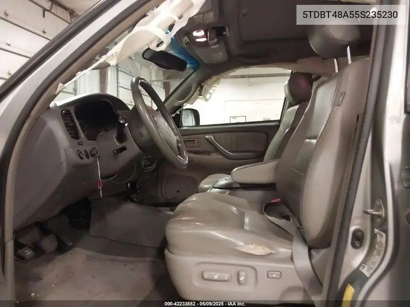 2005 Toyota Sequoia Limited V8 VIN: 5TDBT48A55S235230 Lot: 42233552