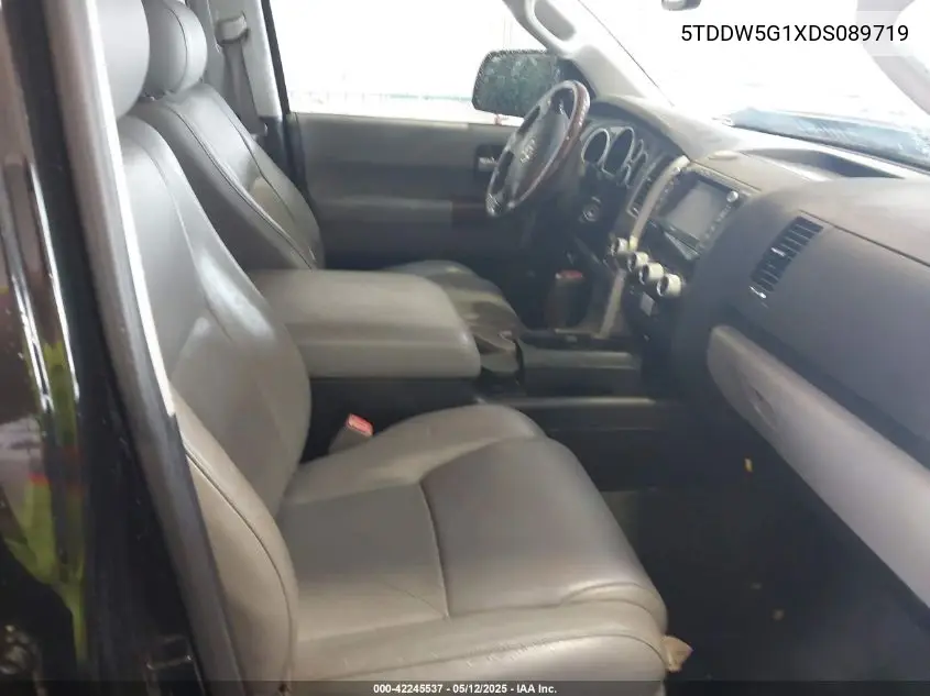 2013 Toyota Sequoia Platinum 5.7L V8 VIN: 5TDDW5G1XDS089719 Lot: 42245537