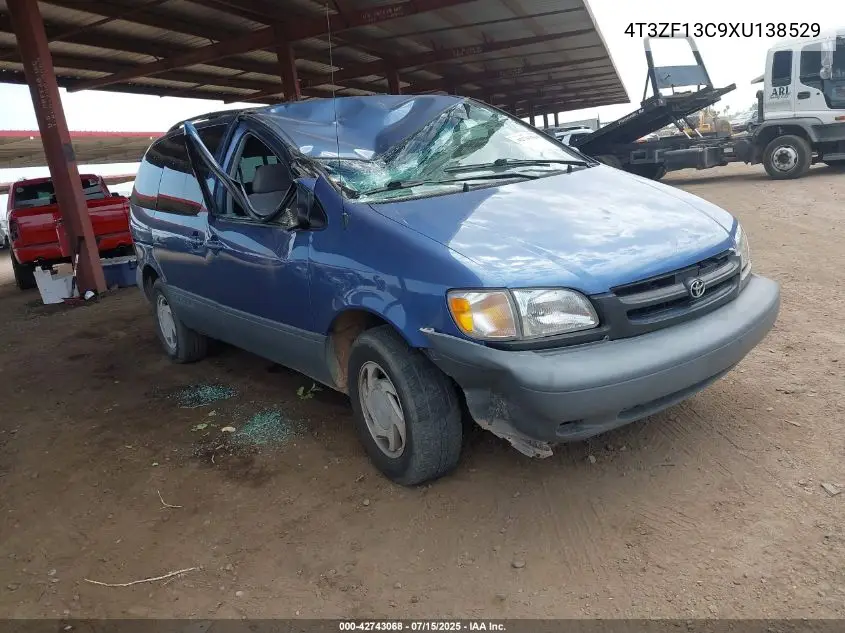 1999 Toyota Sienna Le VIN: 4T3ZF13C9XU138529 Lot: 42743068