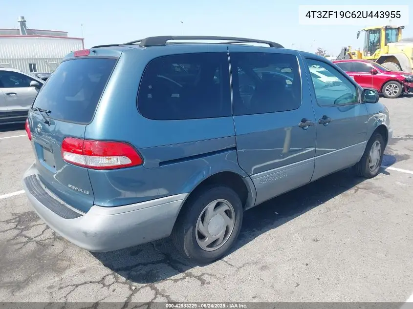 2002 Toyota Sienna Ce VIN: 4T3ZF19C62U443955 Lot: 42583229