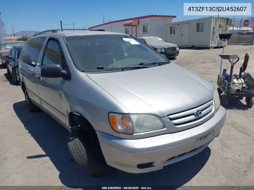 2002 Toyota Sienna Le VIN: 4T3ZF13C52U452607 Lot: 42620592