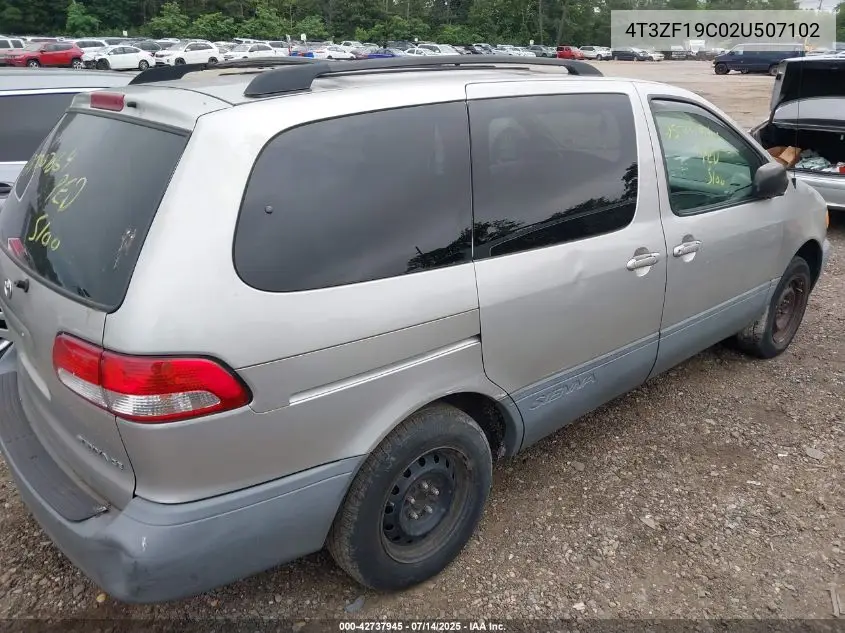 2002 Toyota Sienna Ce VIN: 4T3ZF19C02U507102 Lot: 42737945