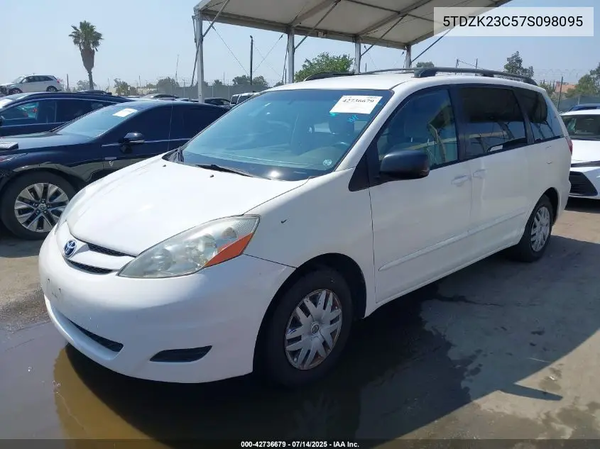 2007 Toyota Sienna Ce VIN: 5TDZK23C57S098095 Lot: 42736679