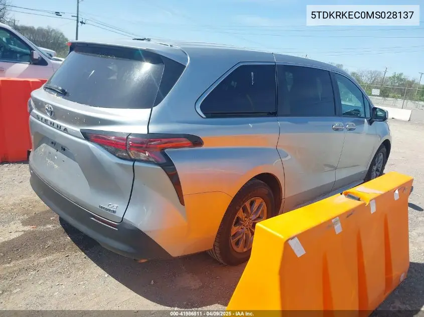 2021 Toyota Sienna Le VIN: 5TDKRKEC0MS028137 Lot: 41986511