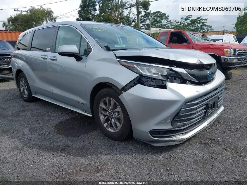 2021 Toyota Sienna Le VIN: 5TDKRKEC9MS069706 Lot: 42610295