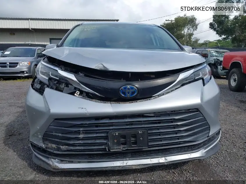 2021 Toyota Sienna Le VIN: 5TDKRKEC9MS069706 Lot: 42610295