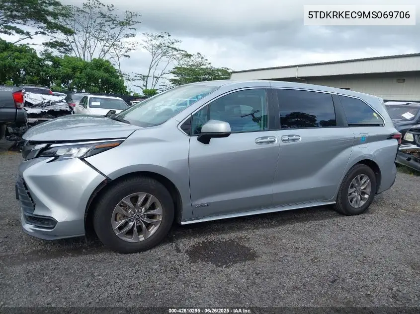 2021 Toyota Sienna Le VIN: 5TDKRKEC9MS069706 Lot: 42610295