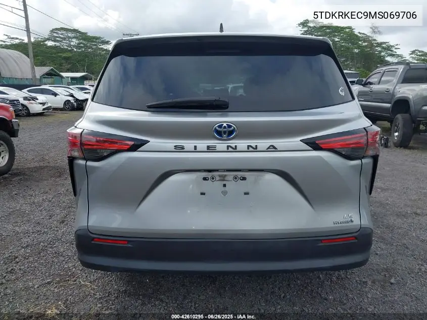 2021 Toyota Sienna Le VIN: 5TDKRKEC9MS069706 Lot: 42610295