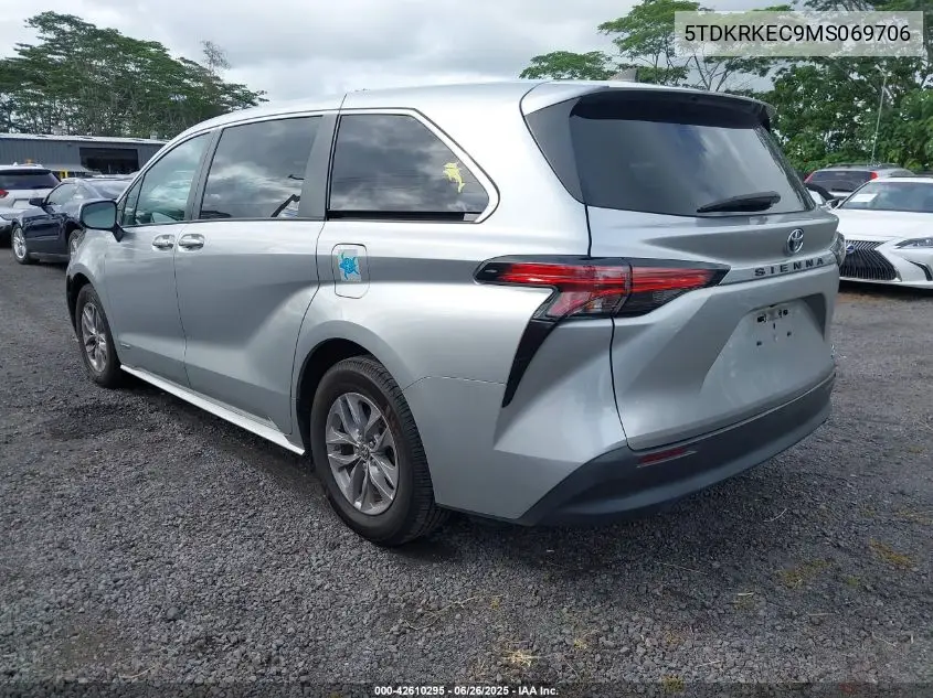 2021 Toyota Sienna Le VIN: 5TDKRKEC9MS069706 Lot: 42610295