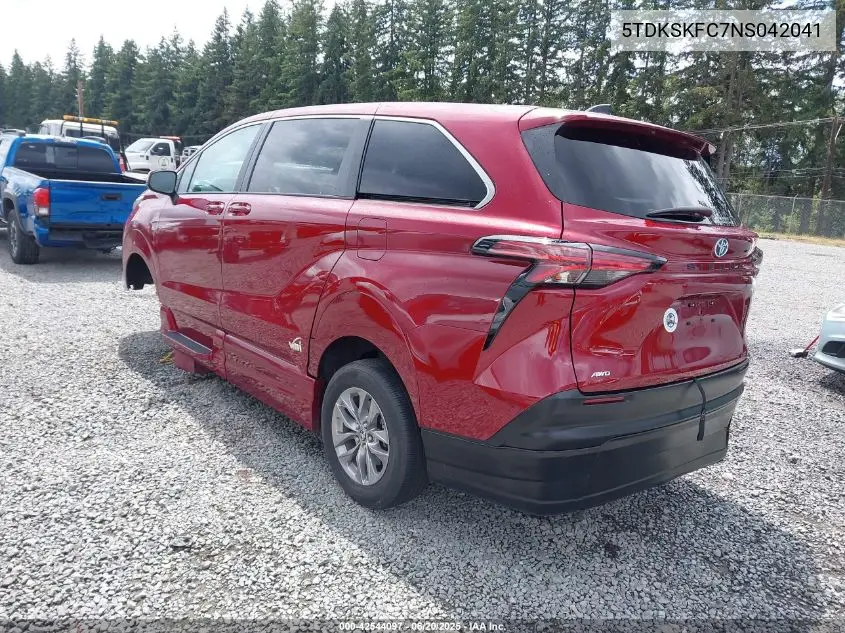 2022 Toyota Sienna Le VIN: 5TDKSKFC7NS042041 Lot: 42544097