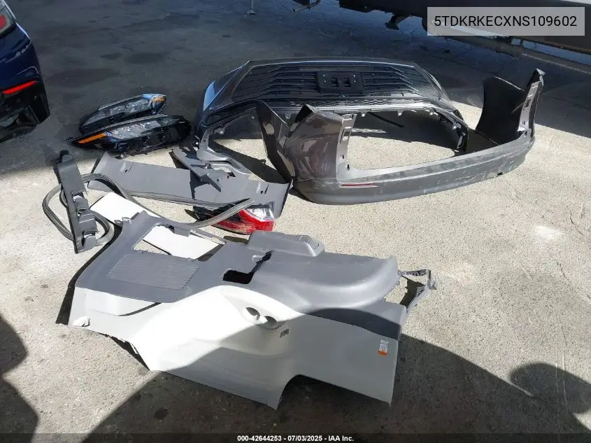 2022 Toyota Sienna Le VIN: 5TDKRKECXNS109602 Lot: 42644253