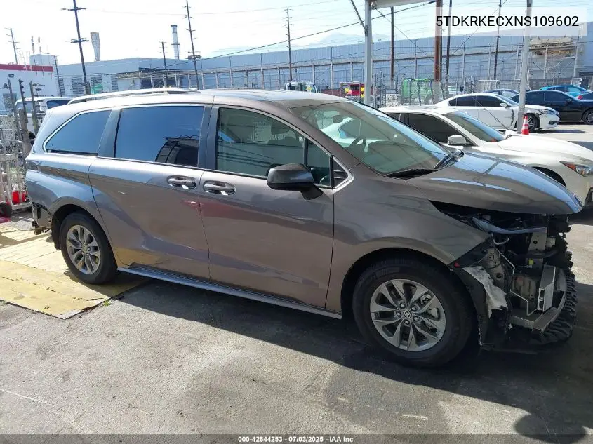2022 Toyota Sienna Le VIN: 5TDKRKECXNS109602 Lot: 42644253