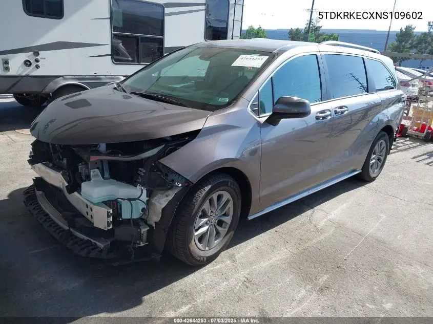 2022 Toyota Sienna Le VIN: 5TDKRKECXNS109602 Lot: 42644253