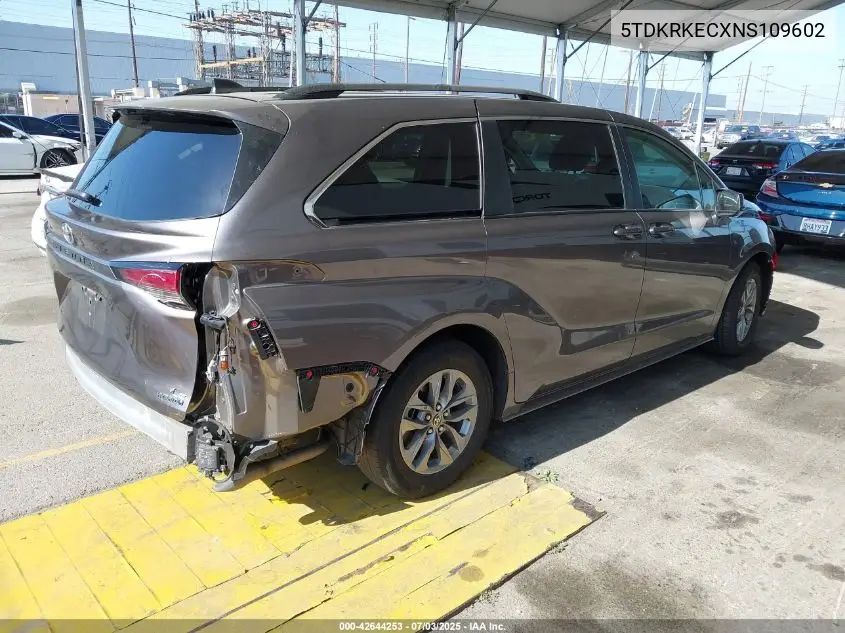 2022 Toyota Sienna Le VIN: 5TDKRKECXNS109602 Lot: 42644253