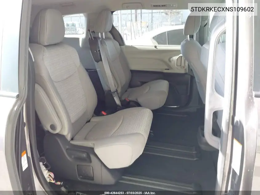 2022 Toyota Sienna Le VIN: 5TDKRKECXNS109602 Lot: 42644253