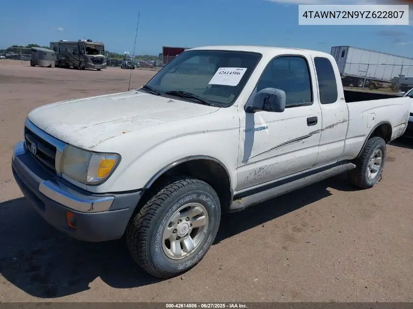 2000 Toyota Tacoma Base V6 VIN: 4TAWN72N9YZ622807 Lot: 42614506