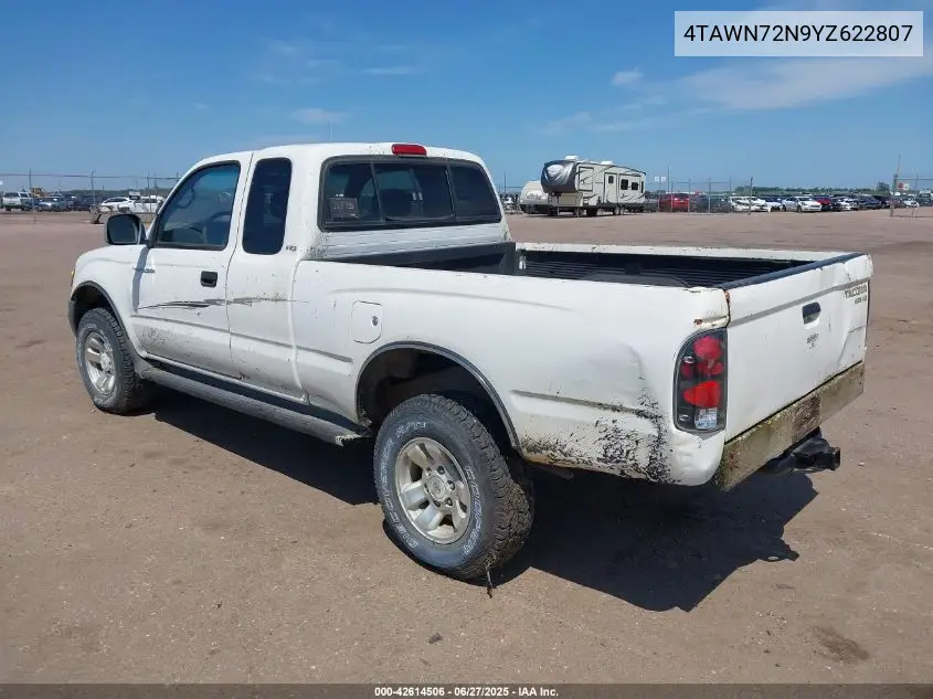 2000 Toyota Tacoma Base V6 VIN: 4TAWN72N9YZ622807 Lot: 42614506