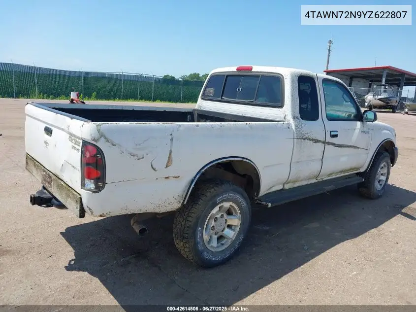 2000 Toyota Tacoma Base V6 VIN: 4TAWN72N9YZ622807 Lot: 42614506