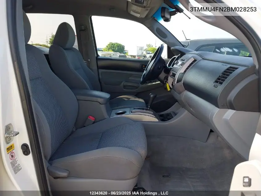 2011 Toyota Tacoma V6 VIN: 3TMMU4FN2BM028253 Lot: 12343620