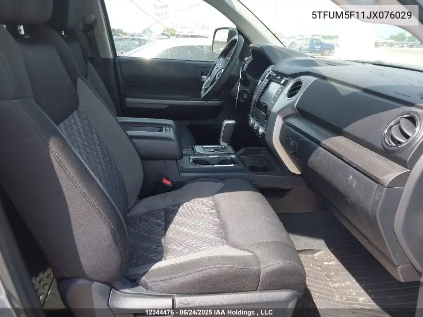 2018 Toyota Tundra Sr 4.6L V8 VIN: 5TFUM5F11JX076029 Lot: 12344476