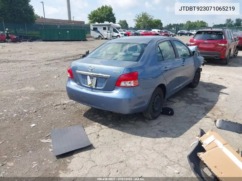 2007 Toyota Yaris VIN: JTDBT923071065219 Lot: 42616827