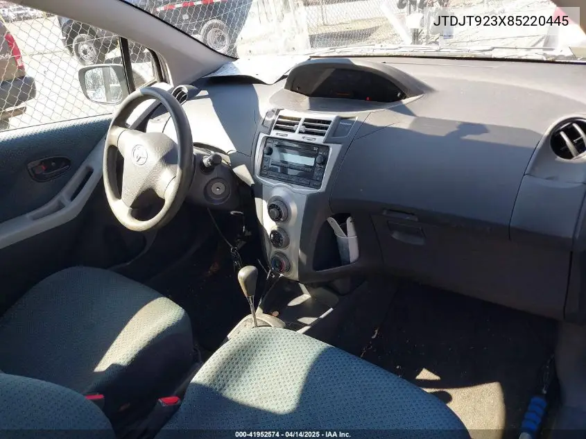 2008 Toyota Yaris VIN: JTDJT923X85220445 Lot: 41952574