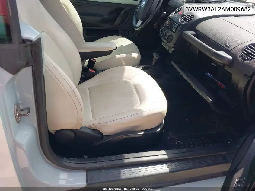 2010 Volkswagen New Beetle 2.5L Final Edition VIN: 3VWRW3AL2AM009682 Lot: 42773950