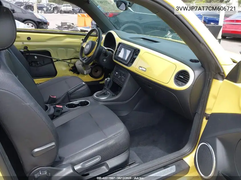 2012 Volkswagen Beetle 2.5L VIN: 3VWJP7AT7CM606721 Lot: 42211987