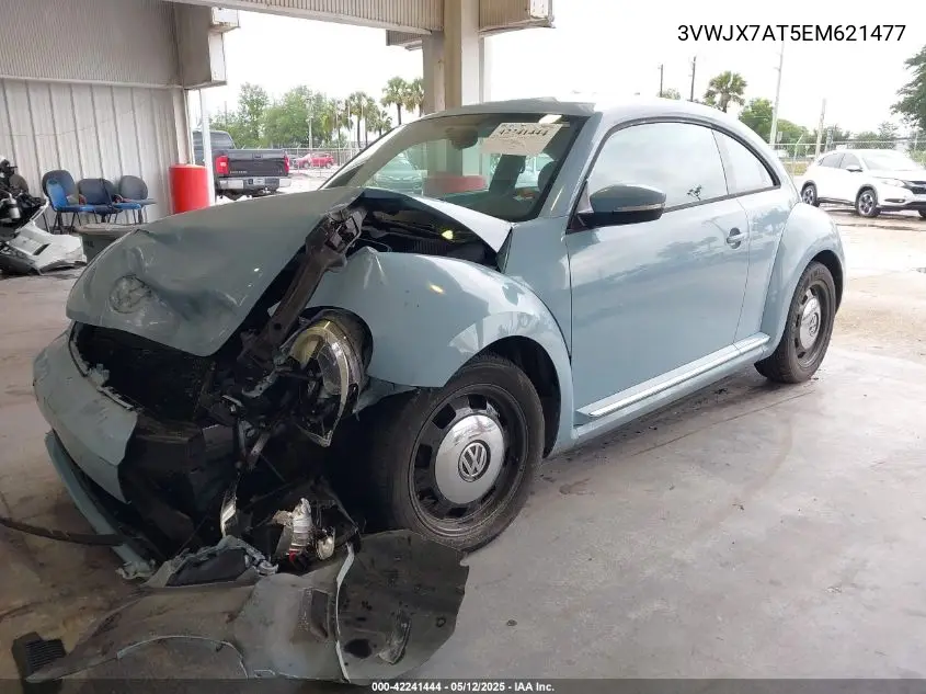 2014 Volkswagen Beetle 2.5L VIN: 3VWJX7AT5EM621477 Lot: 42241444