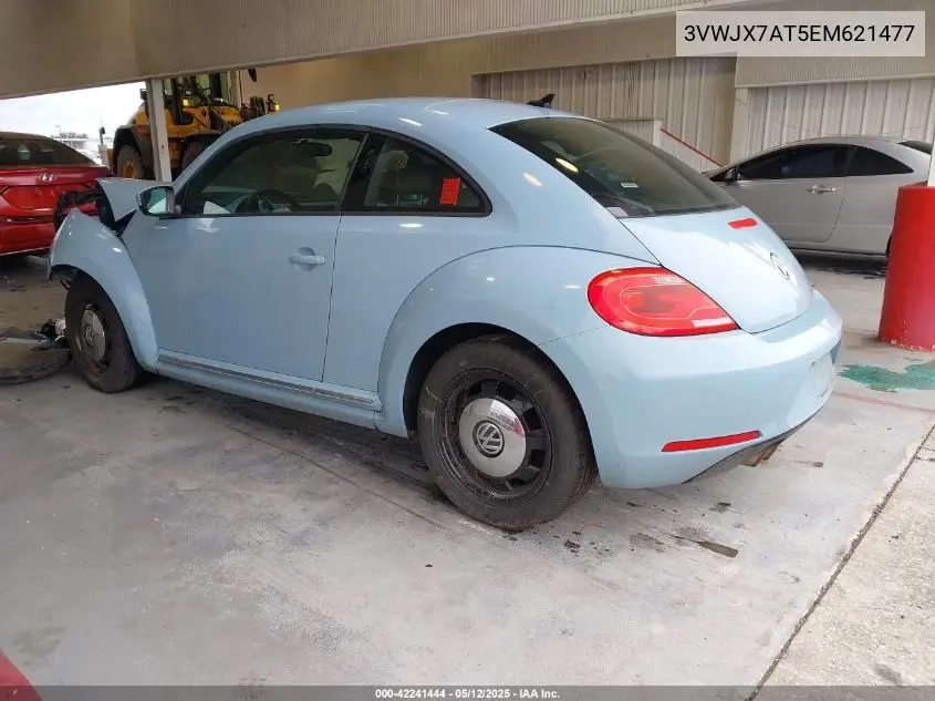 2014 Volkswagen Beetle 2.5L VIN: 3VWJX7AT5EM621477 Lot: 42241444