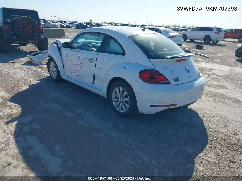 2019 Volkswagen Beetle 2.0T Final Edition Se/2.0T Final Edition Sel/2.0T S VIN: 3VWFD7AT9KM707398 Lot: 41847108
