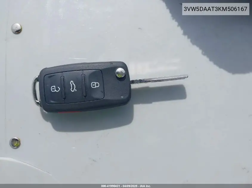2019 Volkswagen Beetle 2.0T Final Edition Se/2.0T Final Edition Sel/2.0T S/2.0T Se VIN: 3VW5DAAT3KM506167 Lot: 41990431