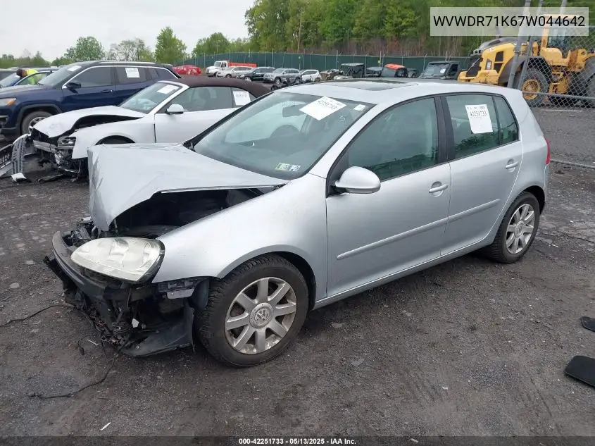 2007 Volkswagen Rabbit 4-Door VIN: WVWDR71K67W044642 Lot: 42251733