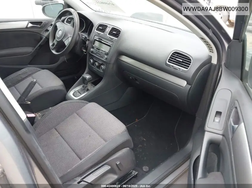 2011 Volkswagen Golf 2.5L 4-Door VIN: WVWDA9AJ8BW009300 Lot: 42480823