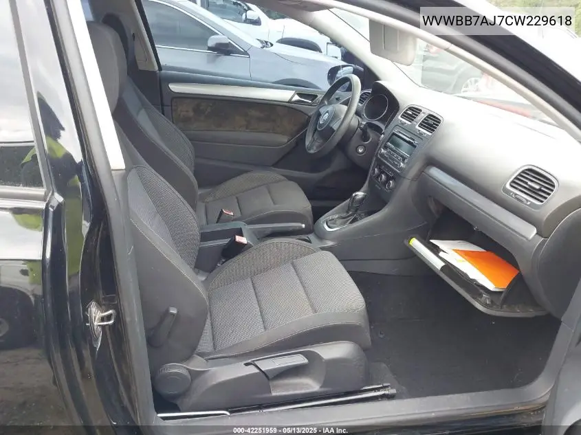 2012 Volkswagen Golf 2.5L 2-Door VIN: WVWBB7AJ7CW229618 Lot: 42251959