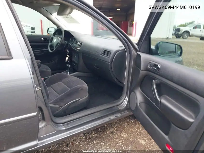 2004 Volkswagen Jetta Gls 2.0L VIN: 3VWSK69M44M010199 Lot: 42585096